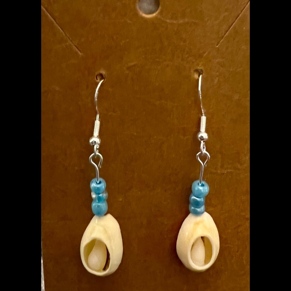 Gorgeous earrings real sea shells